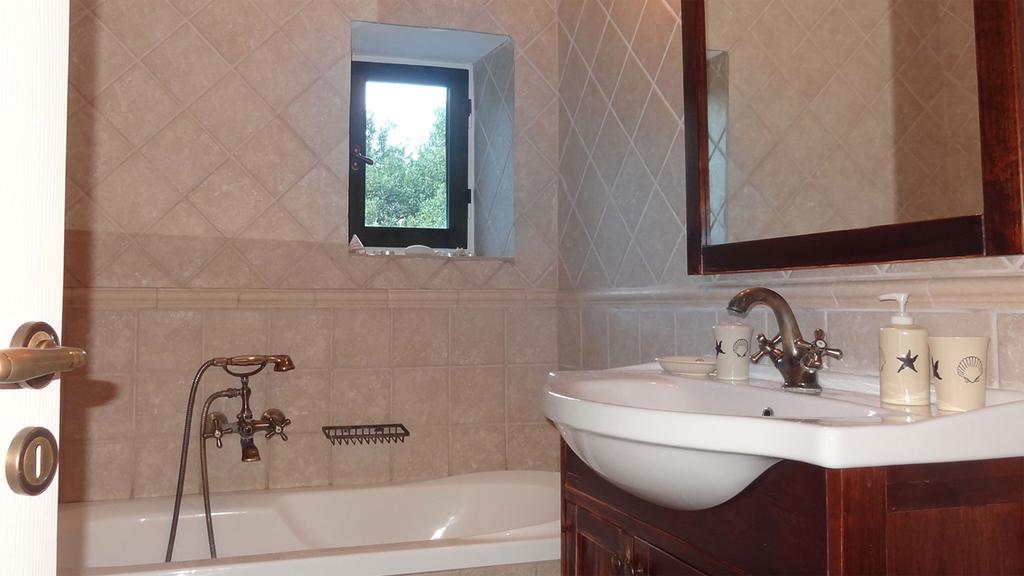 Sterna Apartment Asprogerakata Bagian luar foto