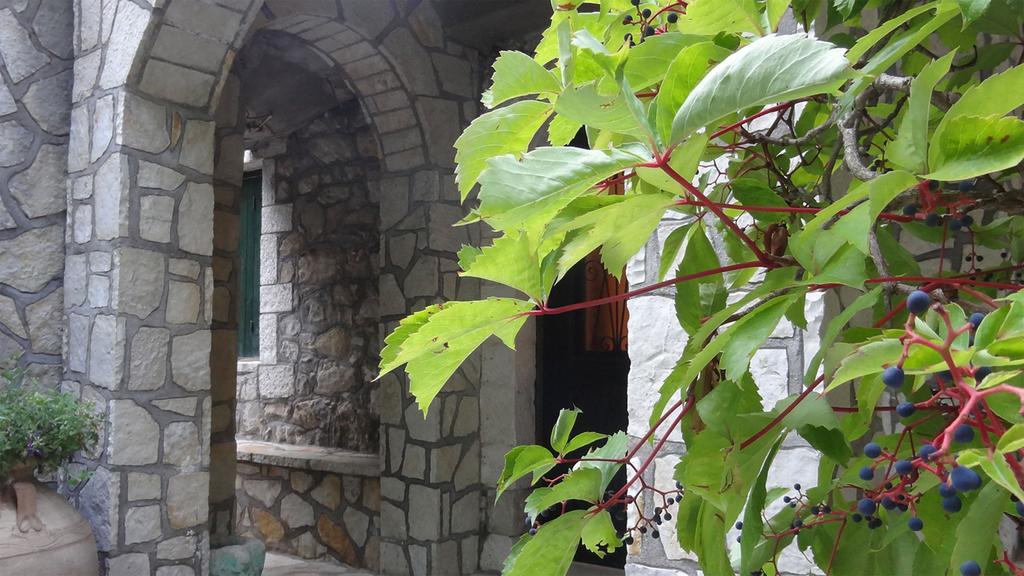 Sterna Apartment Asprogerakata Bagian luar foto