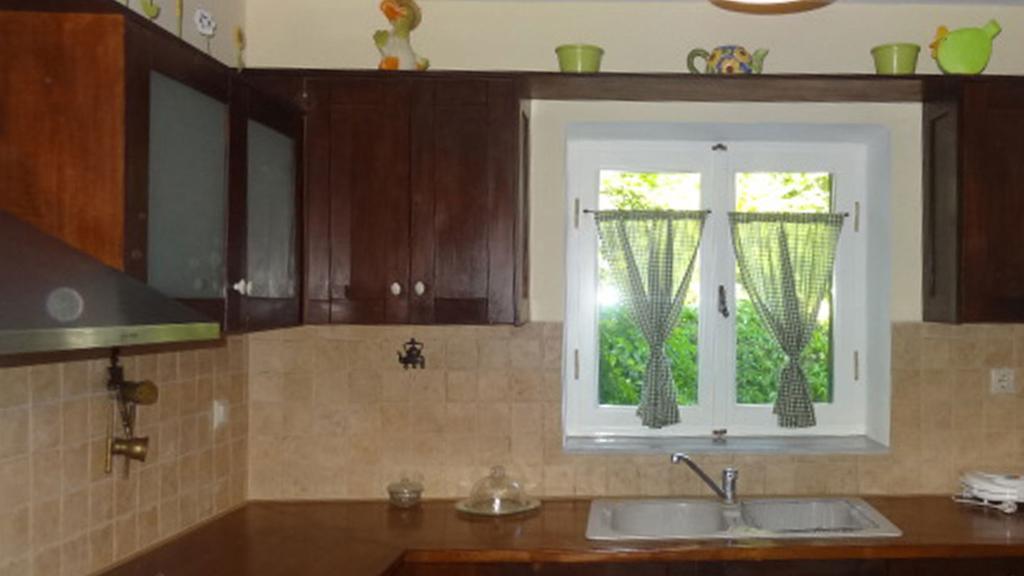 Sterna Apartment Asprogerakata Bagian luar foto